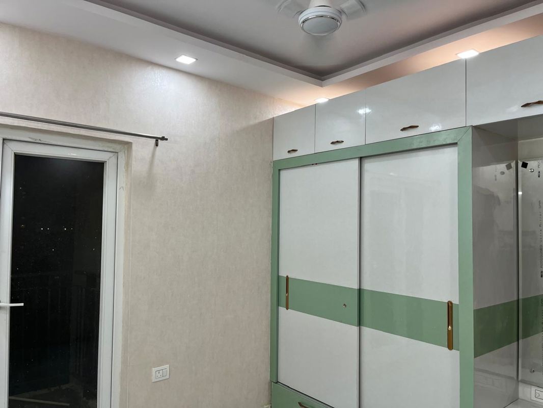 2 BHK Apartment For Rent in Pivotal Paradise