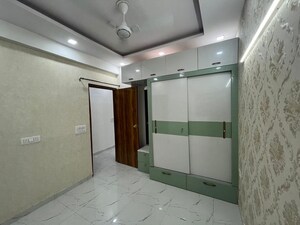 Room in 3 BHK Apartment at Pivotal Paradise, Sector 62 – for Rent