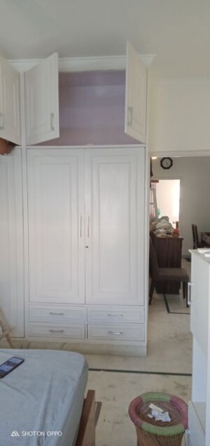 Room in 2 BHK Apartment at Vasant Kunj – for Rent