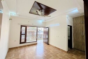 3 BHK Builder Floor For Rent in Sector 43