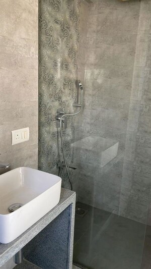 Bathroom in 3 BHK Apartment at Maker Tower, Cuffe Parade – for Sale