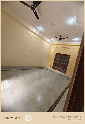 Room in 2 BHK Independent House at Gomti Nagar – for Rent