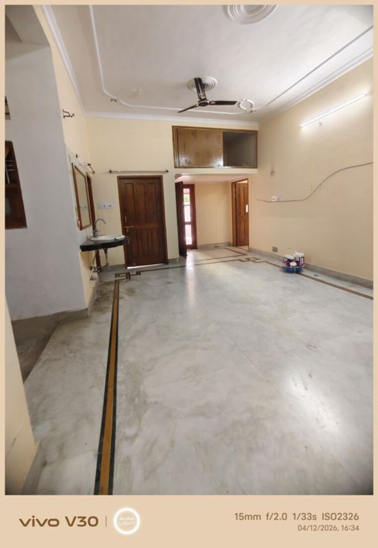 Room, gomti nagar 2 Bedroom 2200 Sq.Ft. Independent House In Gomti Nagar Lucknow 10276579
