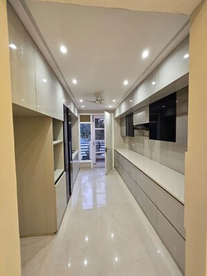 3 BHK Builder Floor For Rent in Apna Enclave, Sector 4