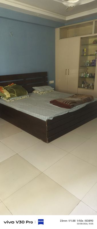 3 BHK + Pooja Room Apartment For Rent in Vasundhara Enclave
