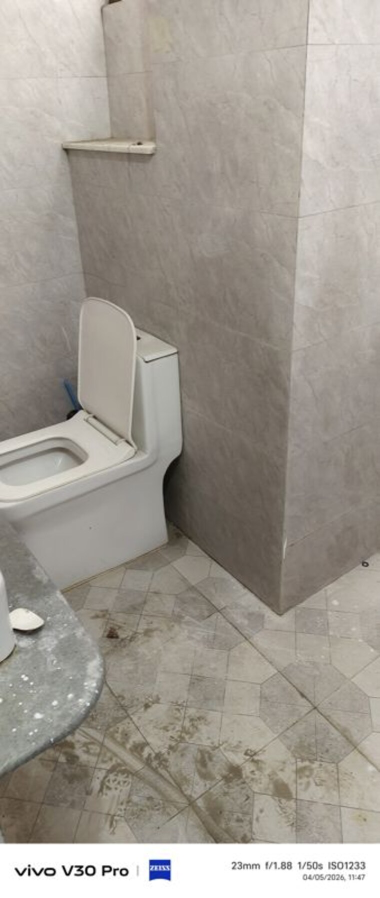 Bathroom, vasundhara enclave 2 Bedroom 1050 Sq.Ft. Apartment In Vasundhara Enclave Delhi 10276710