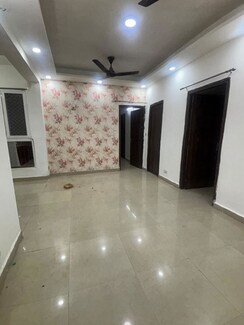3 BHK + Extra Room Apartment For Rent in Kbnows Apartment