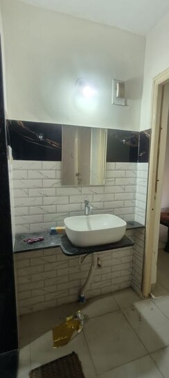 1 BHK + Extra Room Apartment For Rent in Raviraj Planet Millenium