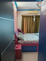 1.5 BHK 750 Sq.Ft. Apartment in Ankur Building