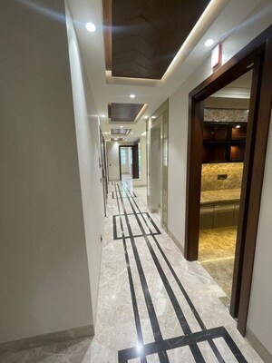 Building Lobby in 4 BHK Builder Floor at Dlf Phase I – for Rent