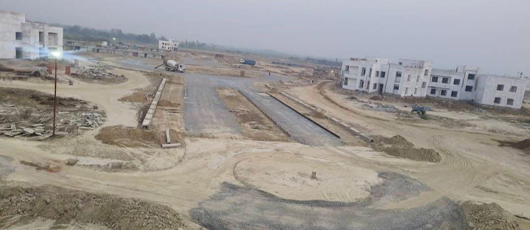 Plot For Sale in Raebareli Road