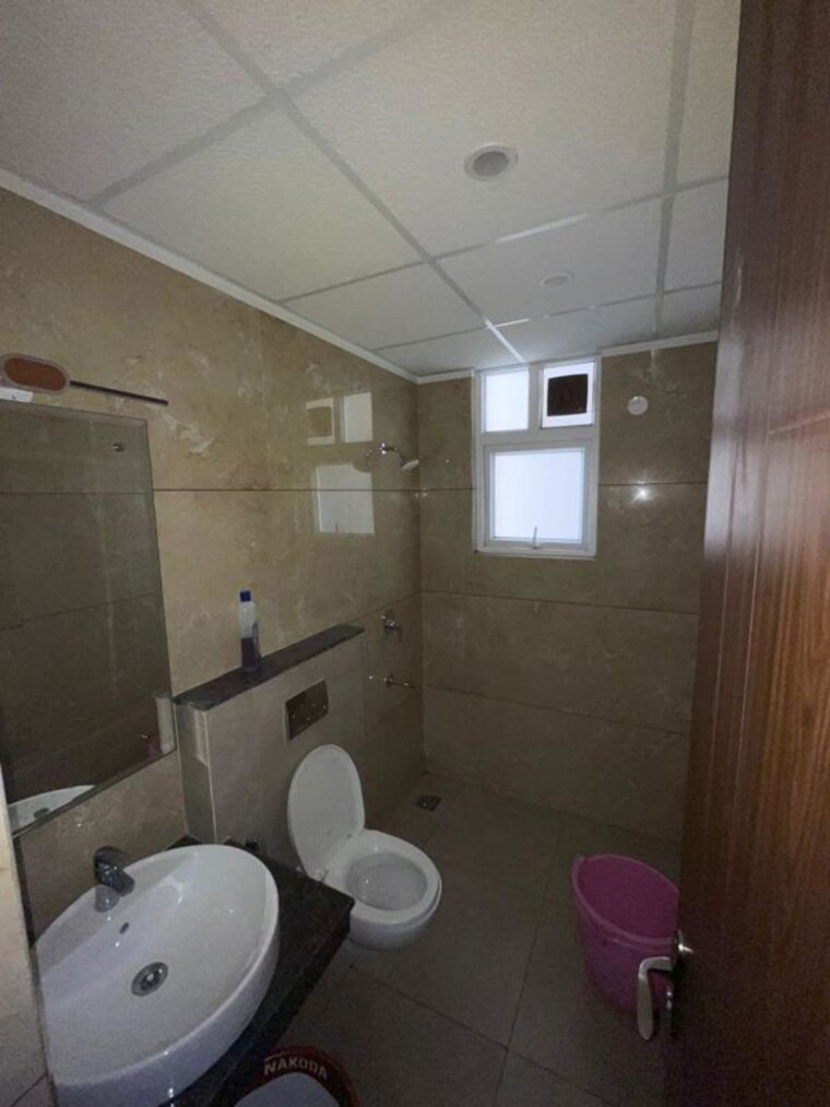 Bathroom, allwin-el-spazia 3 Bedroom 1600 Sq.Ft. Apartment In Sanauli Zirakpur 10276804