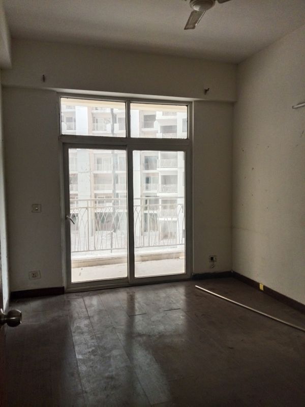 2.5 BHK + Study Room Apartment For Sale in Mahagun Mywoods