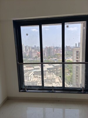 Room in 1 BHK Apartment at Crescent Silverwoods, Powai – for Rent