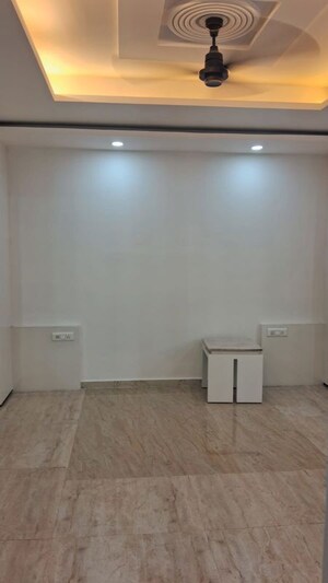 Room in 5 BHK Villa at Dlf Phase I – for Rent