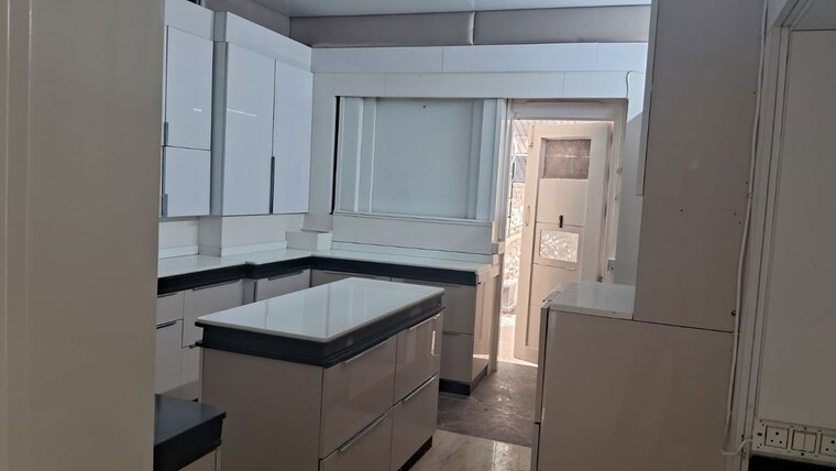 Kitchen, dlf phase i 5 Bedroom 300 Sq.Ft. Villa In Dlf Phase I Gurgaon 10276815