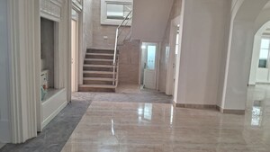 Bathroom in 5 BHK Villa at Dlf Phase I – for Rent
