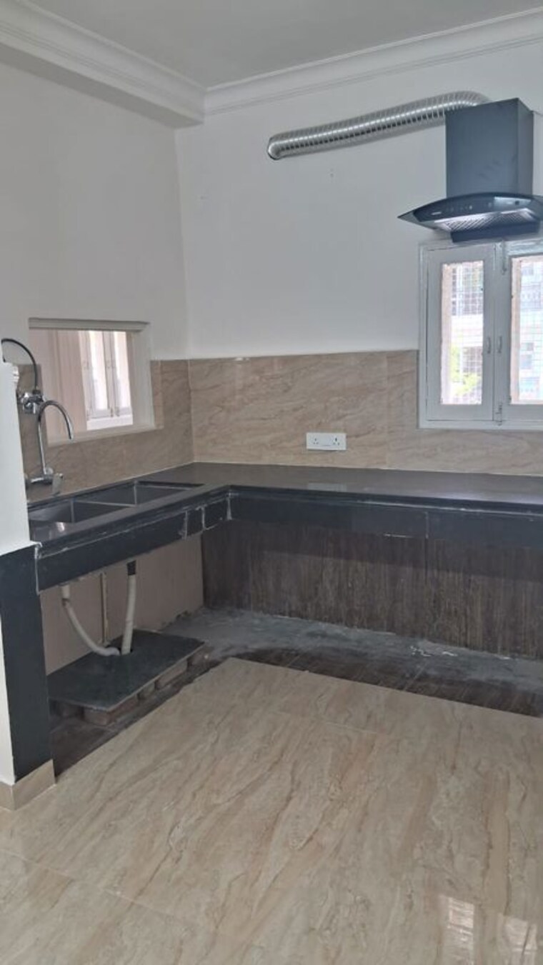 Kitchen, dlf phase i 5 Bedroom 300 Sq.Ft. Villa In Dlf Phase I Gurgaon 10276815