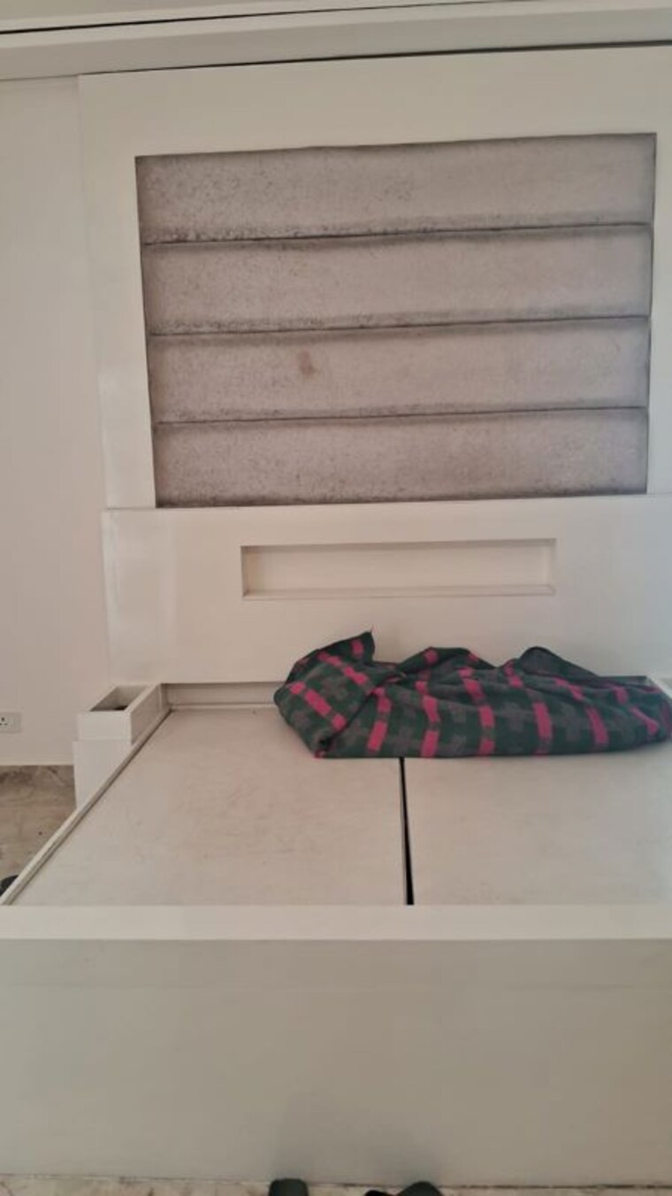 Bedroom, dlf phase i 5 Bedroom 300 Sq.Ft. Villa In Dlf Phase I Gurgaon 10276815