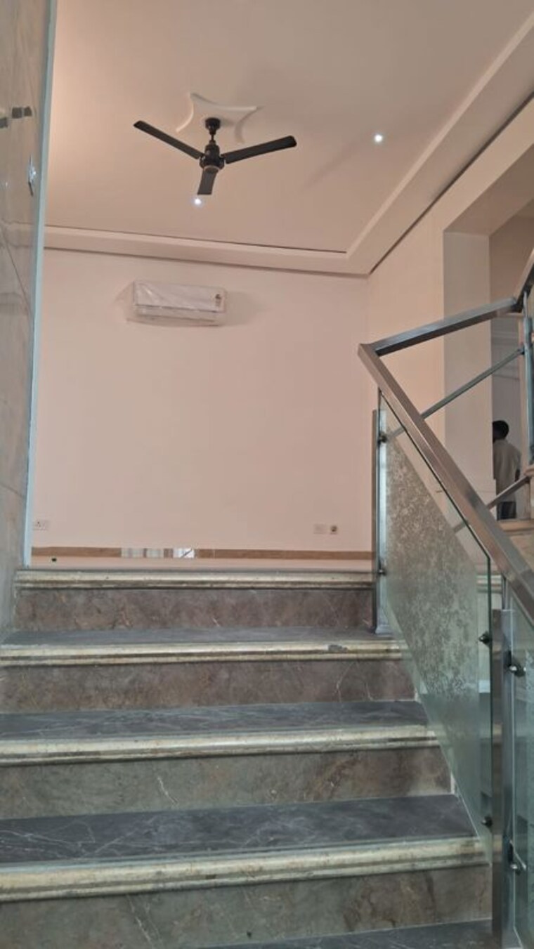 undefined, dlf phase i 5 Bedroom 300 Sq.Ft. Villa In Dlf Phase I Gurgaon 10276815