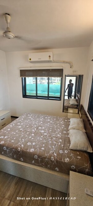 Bedroom in 2 BHK Apartment at Silver View Apartments, Versova – for Rent