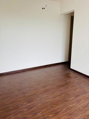 Room in 1 BHK Apartment at IM Applaud 38, Goregaon East – for Rent