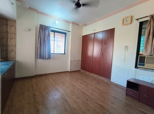 Room in 2 BHK Apartment at Vardhman Gardens, Balkum Pada – for Rent