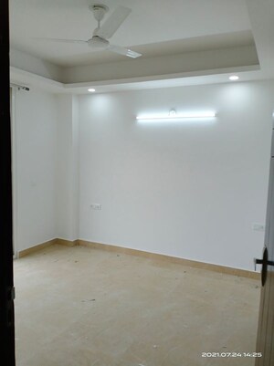 Room in 2 BHK Builder Floor at Vasant Kunj – for Rent
