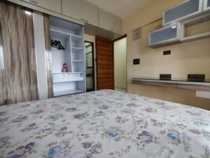 Room in 3 BHK Apartment at Millennium Avanish Phase I, Sector 10a Airoli – for Rent