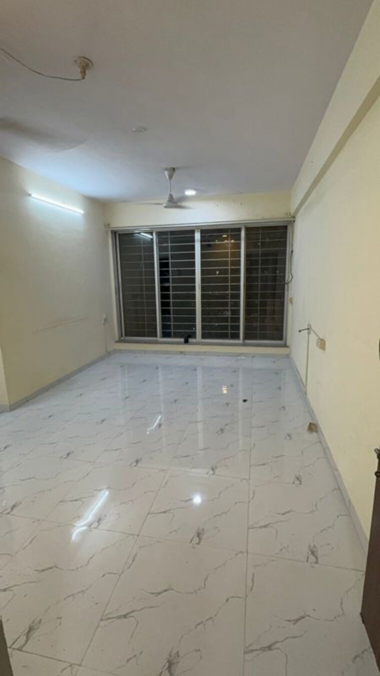 Balcony, evershine-millennium-paradise 2 Bedroom 650 Sq.Ft. Apartment In Kandivali East Mumbai 10276920