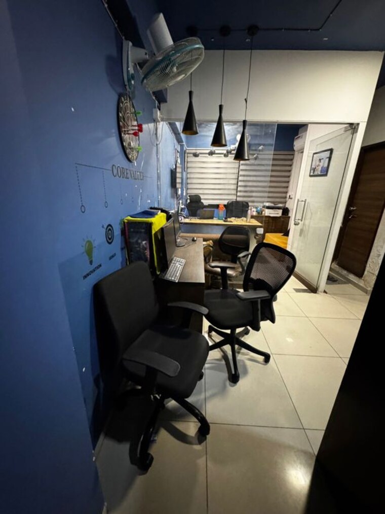 Team Area, prahlad nagar Commercial Office Space in IT/SEZ 500 Sq.Ft. In Prahlad Nagar Ahmedabad 10276907