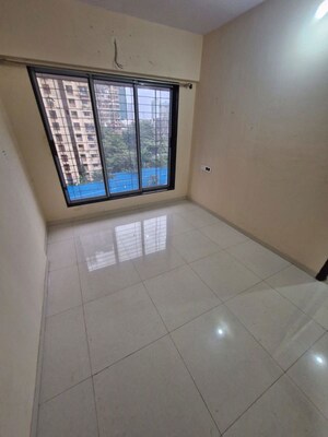 Room in 1 BHK Apartment at Shivraj Heights Apartments, Kandivali West – for Sale