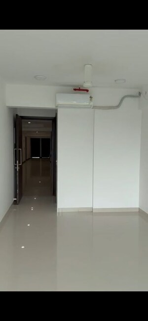 Room in 2 BHK Apartment at Sunteck City Avenue 4, Goregaon West – for Rent