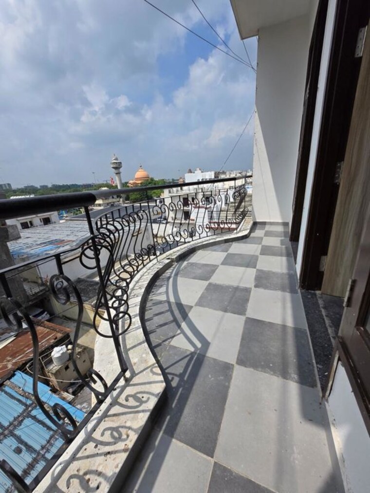 Balcony, chattarpur 2 Bedroom 1000 Sq.Ft. Apartment In Chattarpur Delhi 10276969