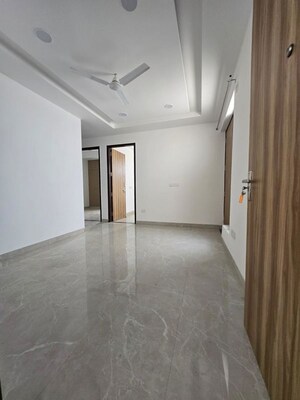 Room in 2 BHK Apartment at Chattarpur – for Rent