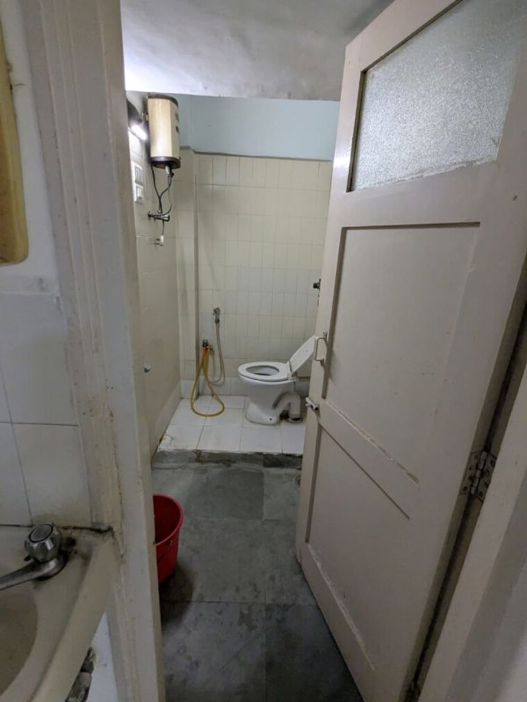 Master Bedroom, chandiwala-complex 2 Bedroom 700 Sq.Ft. Apartment In Ganeshwadi Thane 10276946