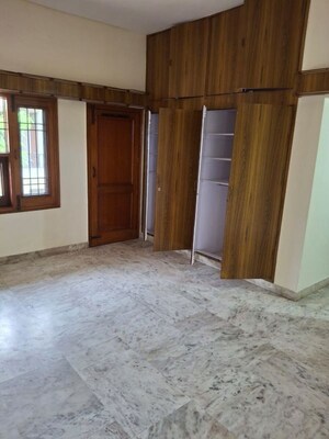 3 BHK Builder Floor For Rent in Sector 30