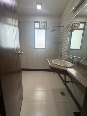 Bathroom in 3 BHK Builder Floor at South City 2 – for Rent