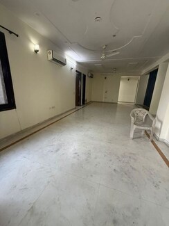 3 BHK + Extra Room Builder Floor For Rent in South City 2