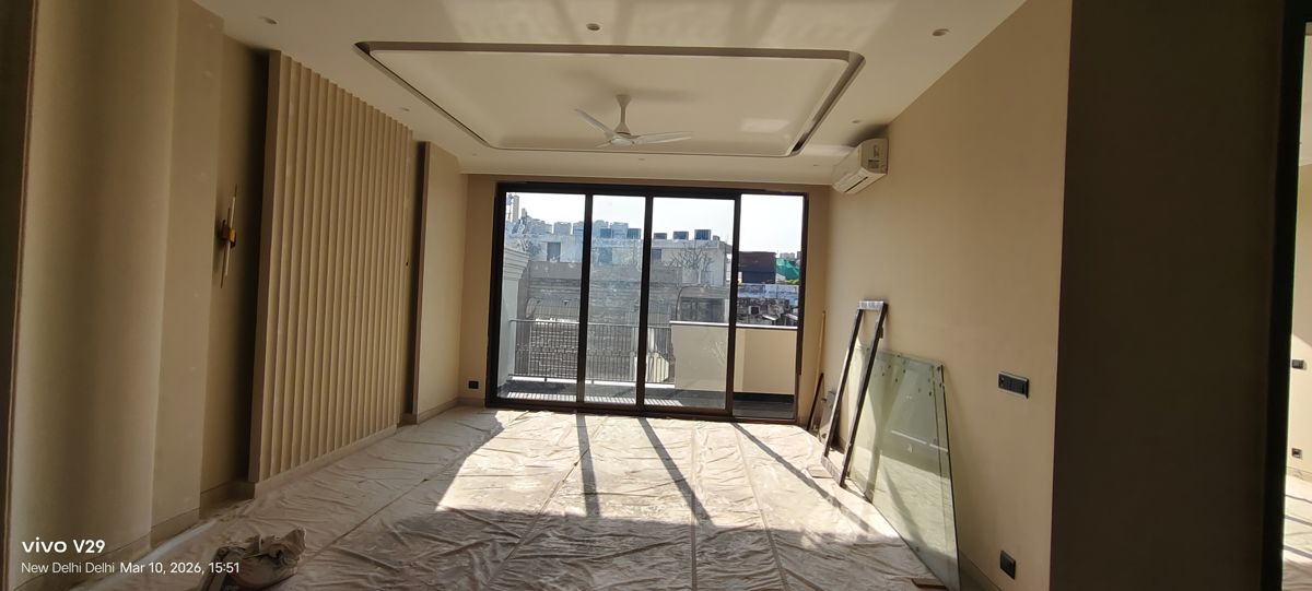 4 BHK + Servant Room,Study Room,Extra Room Builder Floor For Sale in Chittaranjan Park