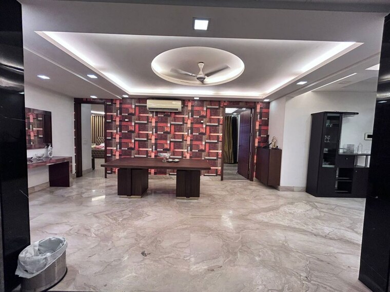  Parking, greater kailash ii 4 Bedroom 372 Sq.Yd. Builder Floor In Greater Kailash ii Delhi 9579263