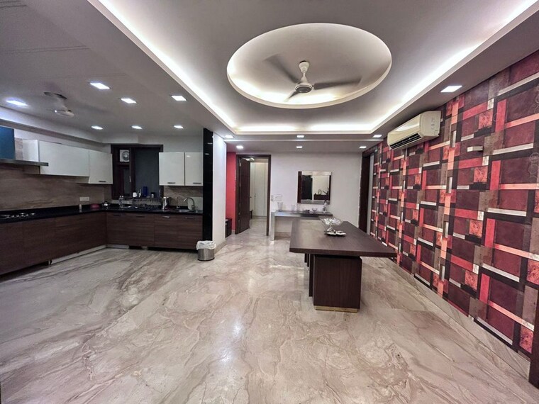  Parking, greater kailash ii 4 Bedroom 372 Sq.Yd. Builder Floor In Greater Kailash ii Delhi 9579263