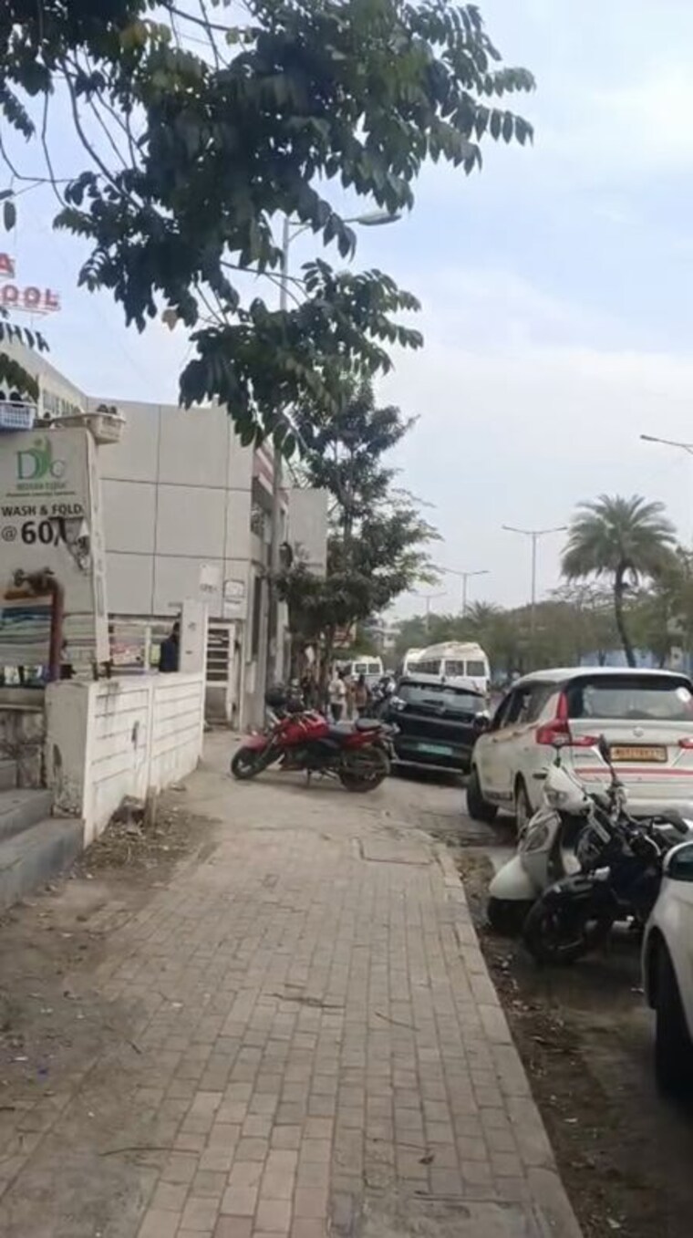 Exterior View, majestique-towers-east-phase-1 Commercial Shop 2000 Sq.Ft. In Kharadi Pune 10277137