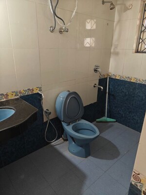 Bathroom in 3 BHK Apartment at Dona Paula – for Rent