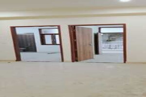 Room in 2 BHK Builder Floor at Sector 104 – for Sale