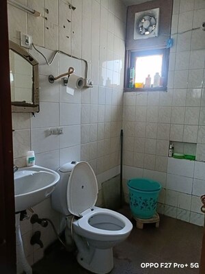 Bathroom in 3 BHK Apartment at Sector 11 Dwarka – for Rent