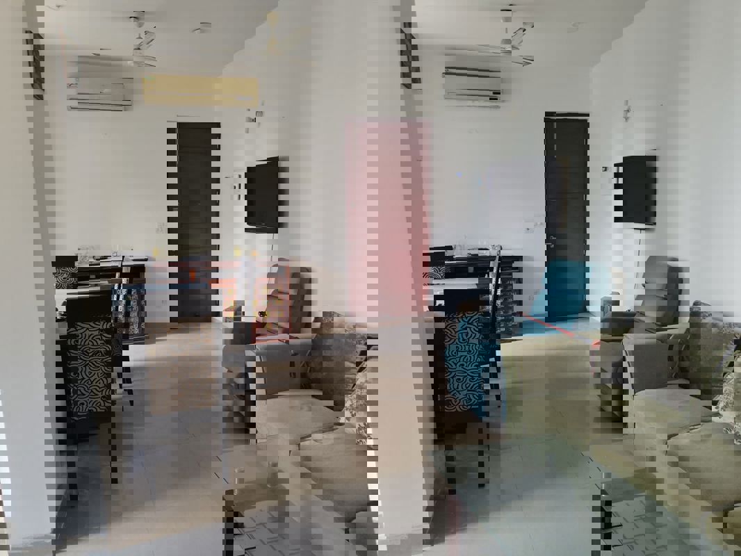 3 BHK + Pooja Room 1350 Sq.Ft. Apartment in Emaar Emerald Estate