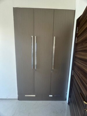 Furnished Amenities in 3 BHK Builder Floor at Smart World Orchard, Sector 61 – for Rent