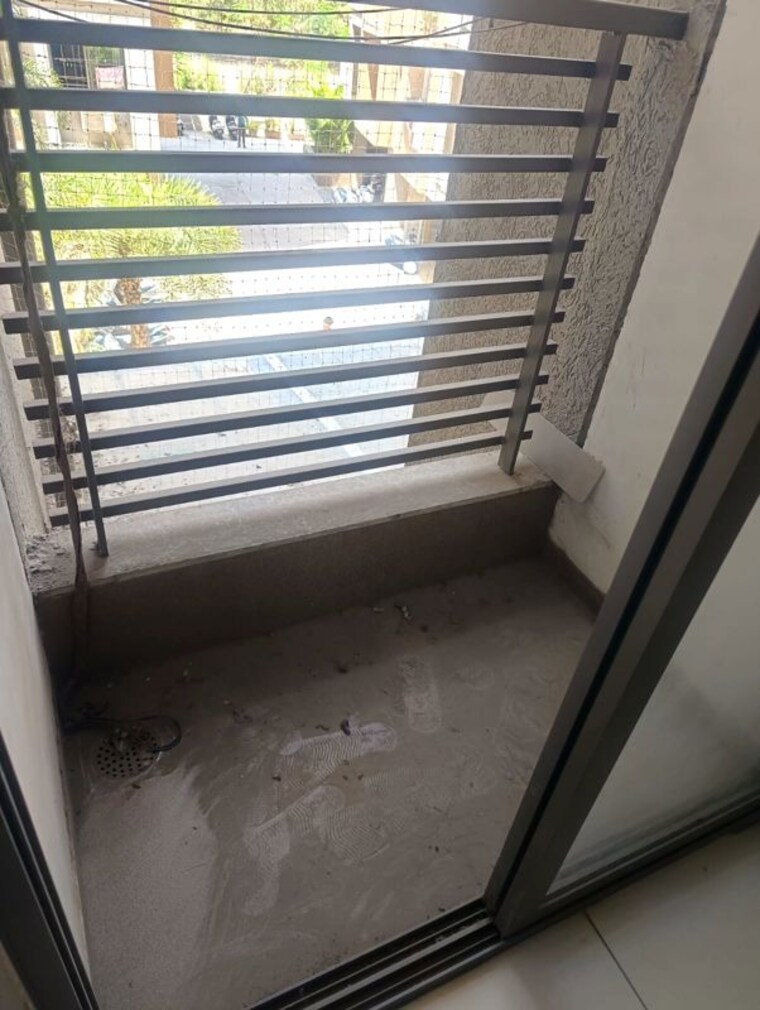 Balcony, corporate road 2 Bedroom 1100 Sq.Ft. Apartment In Corporate Road Ahmedabad 10277196