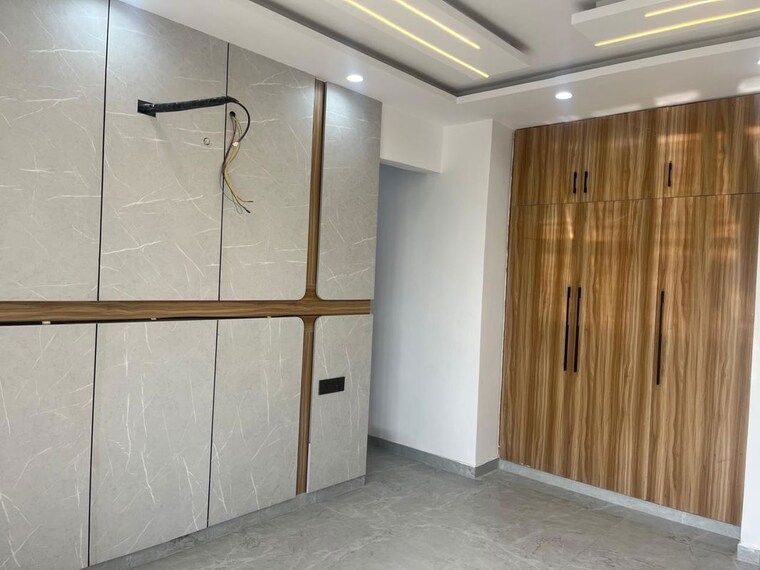 Room, sector 77 3 Bedroom 190 Sq.Ft. Builder Floor In Sector 77 Faridabad 10277216